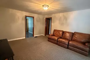 39 Leonard St, Elgin, IL 60123 - Photo 5