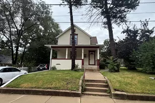 39 Leonard St, Elgin, IL 60123 - Photo 1