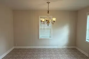 39 Leonard St, Elgin, IL 60123 - Photo 13