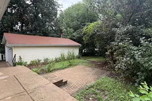39 Leonard St, Elgin, IL 60123 - Photo 17