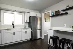 14024 S Saginaw Ave S, Burnham, IL 60633 - Photo 7