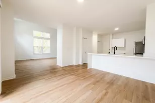 1089 Ellsworth Dr, Grayslake, IL 60030 - Photo 3