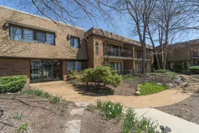 250 Old Oak Drive #175, Buffalo Grove, IL 60089 - Photo 1