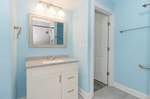 250 Old Oak Dr, Buffalo Grove, IL 60089 - Photo 21