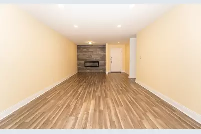 250 Old Oak Drive #172, Buffalo Grove, IL 60089 - Photo 5