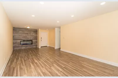 250 Old Oak Drive #172, Buffalo Grove, IL 60089 - Photo 7