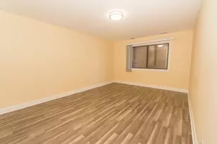 250 Old Oak Dr, Buffalo Grove, IL 60089 - Photo 23
