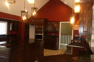 304 Greenway Ln, Decatur, IL 62521 - Photo 5