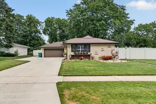 1043 Walter St, Lemont, IL 60439 - Photo 1