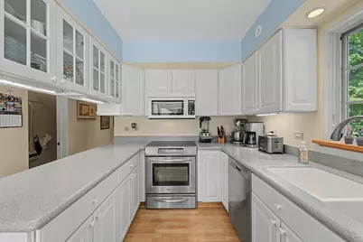 9000 Wolf Road, Burr Ridge, IL 60527 - Photo 21