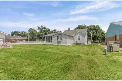 851 11th Street, Carlyle, IL 62231 - Photo 5