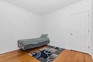 2514 W North Shore Ave, Chicago, IL 60645 - Photo 9