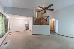 80 Kingsport Dr, South Elgin, IL 60177 - Photo 3