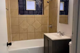 6151 S 76th Ave, Summit, IL 60501 - Photo 7