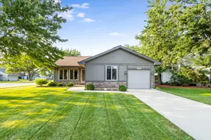 13754 W Birchwood Dr, Homer Glen, IL 60491 - Photo 1
