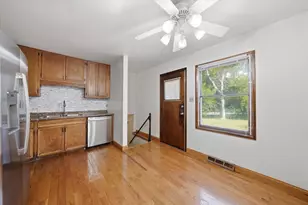 4050 Violet Ln, Matteson, IL 60443 - Photo 9