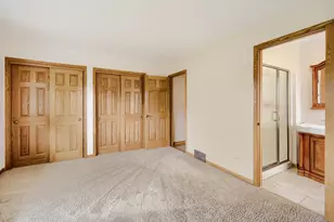 706 Huntington Ln, Schaumburg, IL 60193 - Photo 15