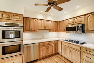 706 Huntington Ln, Schaumburg, IL 60193 - Photo 9