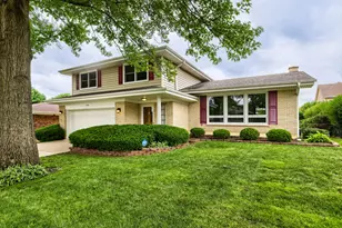 706 Huntington Ln, Schaumburg, IL 60193 - Photo 1