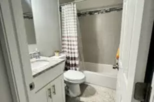 1300 N Greenview Ave, Chicago, IL 60642 - Photo 11