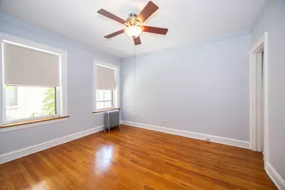 2430 W Greenleaf Avenue #1, Chicago, IL 60645 - Photo 9