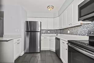 7248 Dixon St, Forest Park, IL 60130 - Photo 5