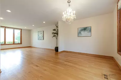 810 Edgemere Road, Buffalo Grove, IL 60089 - Photo 7