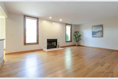 810 Edgemere Road, Buffalo Grove, IL 60089 - Photo 13