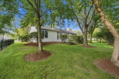 1944 School House Lane, Aurora, IL 60506 - Photo 5