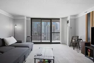 10 E Ontario St, Chicago, IL 60611 - Photo 3