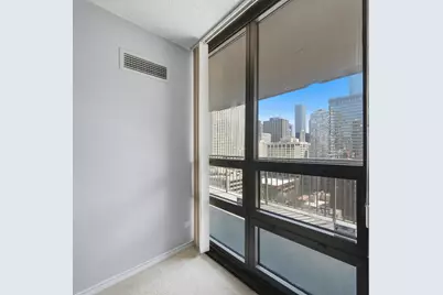 10 E Ontario Street #2003, Chicago, IL 60611 - Photo 11