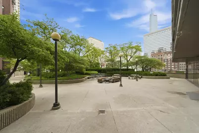 10 E Ontario Street #2003, Chicago, IL 60611 - Photo 25