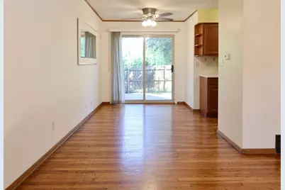 2061 Essex Court, Streamwood, IL 60107 - Photo 5