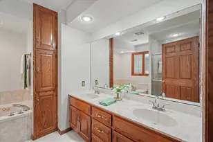 324 N Chaucer Blvd, Monticello, IL 61856 - Photo 51