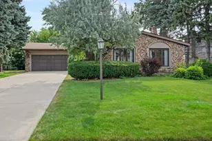3N565 Crown Rd, Elmhurst, IL 60126 - Photo 1