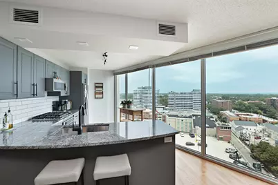 1720 Maple Avenue #1620, Evanston, IL 60201 - Photo 3
