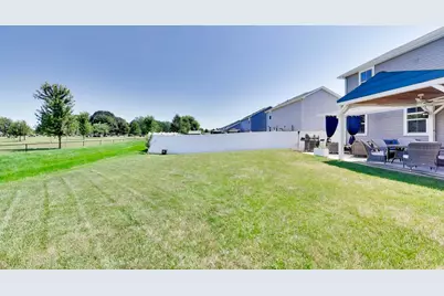 460 E Meadowdale Circle, Hampshire, IL 60140 - Photo 33