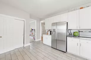 1571 Woodland Ln, Bolingbrook, IL 60490 - Photo 11