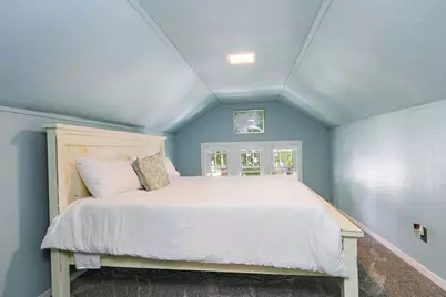 909 Augusta Avenue, Elgin, IL 60120 - Photo 23