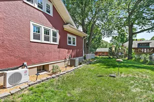 909 Augusta Ave, Elgin, IL 60120 - Photo 33