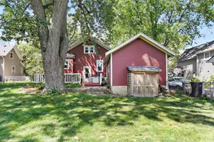 909 Augusta Ave, Elgin, IL 60120 - Photo 31