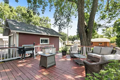 909 Augusta Avenue, Elgin, IL 60120 - Photo 29