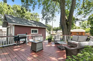 909 Augusta Ave, Elgin, IL 60120 - Photo 29