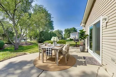 720 Dunhill Drive, Buffalo Grove, IL 60089 - Photo 11