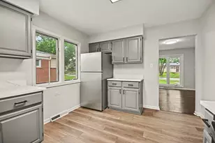 701 W Vermont St, Villa Park, IL 60181 - Photo 9