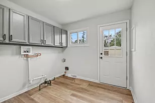 701 W Vermont St, Villa Park, IL 60181 - Photo 17