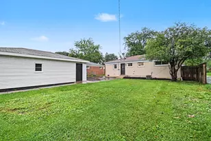 701 W Vermont St, Villa Park, IL 60181 - Photo 19