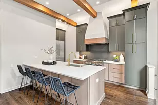 67 W Schiller St, Chicago, IL 60610 - Photo 5