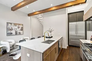 67 W Schiller St, Chicago, IL 60610 - Photo 7