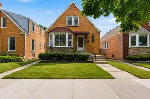 5937 N Medina Ave, Chicago, IL 60646 - Photo 1